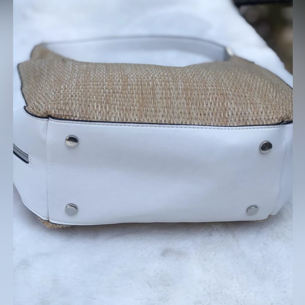 June 7th train π giveaway Alfani Tan and White Shoulder Bag with Textured Design - Picture 4 of 11